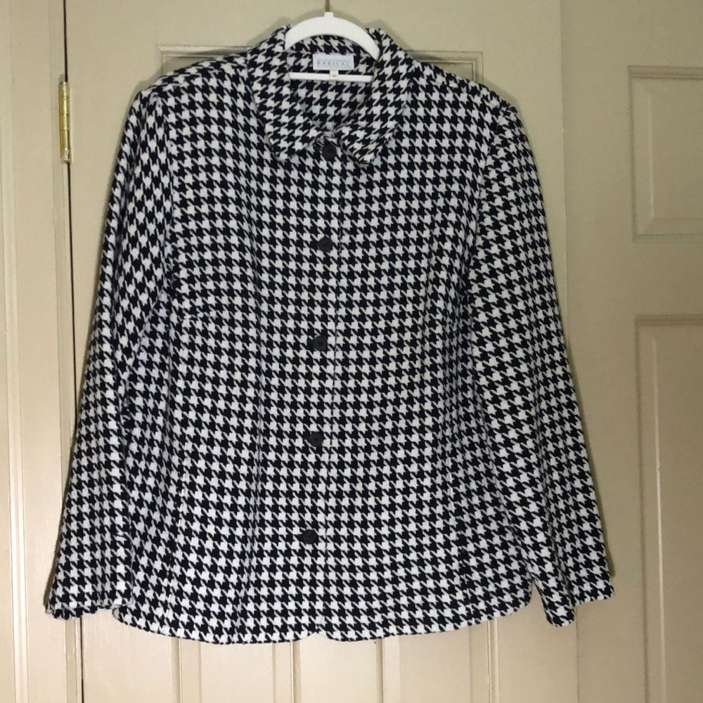 Cute black & white plaid Barisal jacket size European 44 or US Medium.